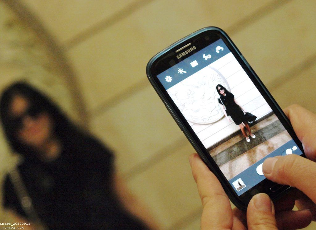 How to Spy on Cell Phone Calls